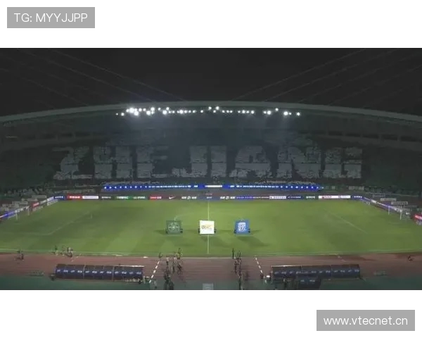 霍伊伦：阵容深度提升竞争力 球迷的tifo让我感到震撼